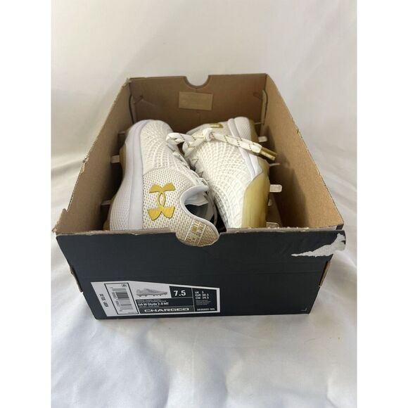 Under‎ Armour Women's Glyde 2.0 MT 3026601-105 Sz 7.5 - Picture 1 of 8
